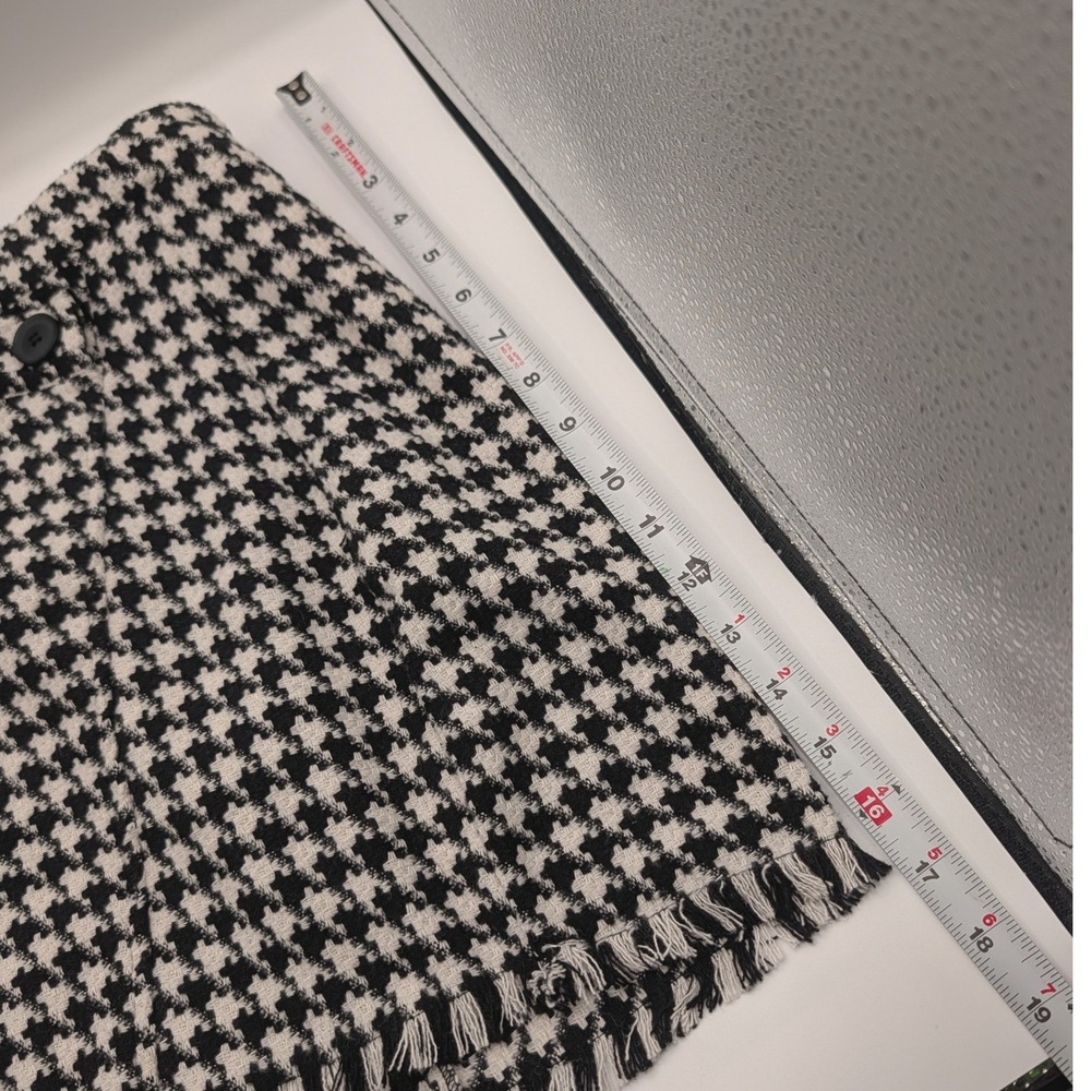 SO Black White Houndstooth Skort Tweed Fringe Hem Wrap Front Mini Skirt Large - Picture 5 of 5
